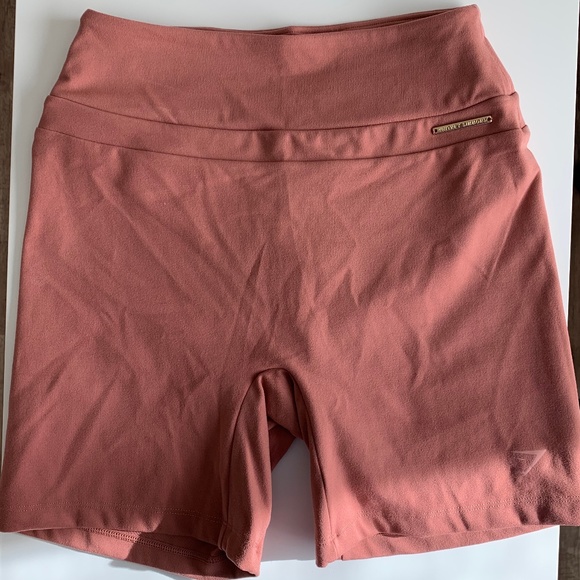 Whitney Simmons x Gym Shark set - Picture 2 of 3